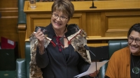 Шинэ Зеландын парламентад анх удаа эмэгтэйчүүд олонх боллоо